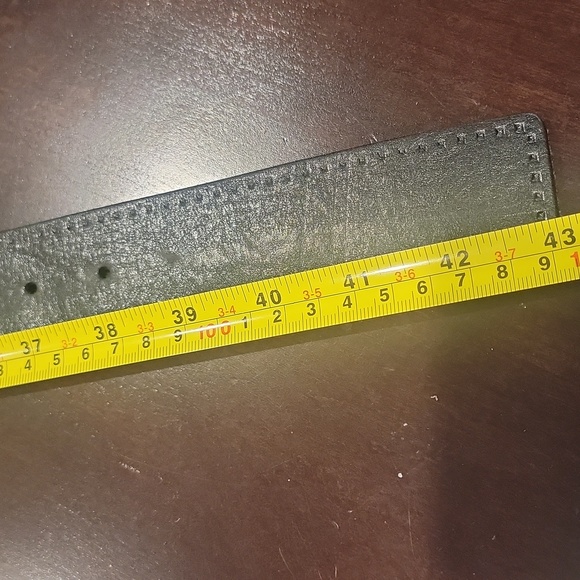 Limited Edition Authentic Gucci belt - Picture 7 of 8